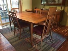 Nice mid century table w/extra leaf