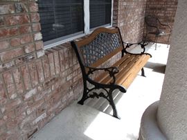 Outdoor bench very good condition