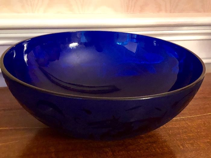 Cobalt blue bowl by Leandra Drumm - signed.