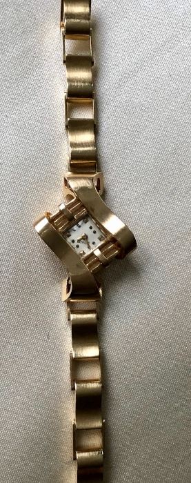 Vintage 14K gold LeCoultre Watch