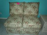 ROMANTIC FLORAL SETTEE