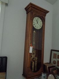 wall pendulum clock