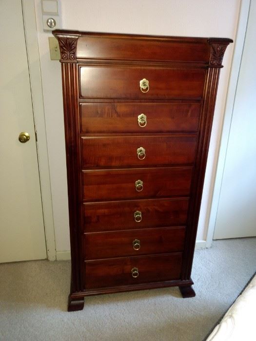 Ethan Allen British Classics Chest Dresser Lingerie Tall Maple 29-5424  color 260    $950