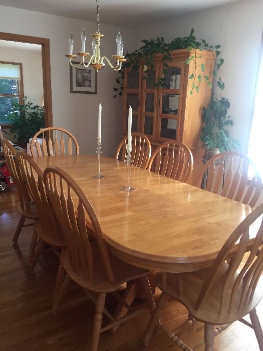 Oak Dining Table with 8 Chairs and Matching Hutch