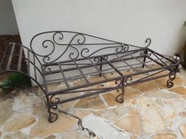 Iron chaise