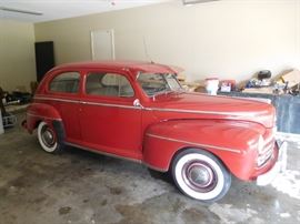 1947 Ford Super Deluxe