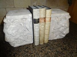 Angry lion stone bookends