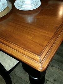 Dining Table Top Detail