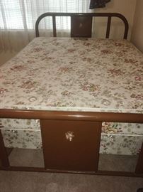 Metal full size bed