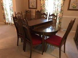 #1 Table w/2 leaves & 8 chairs 57-93x38x29 $275.00