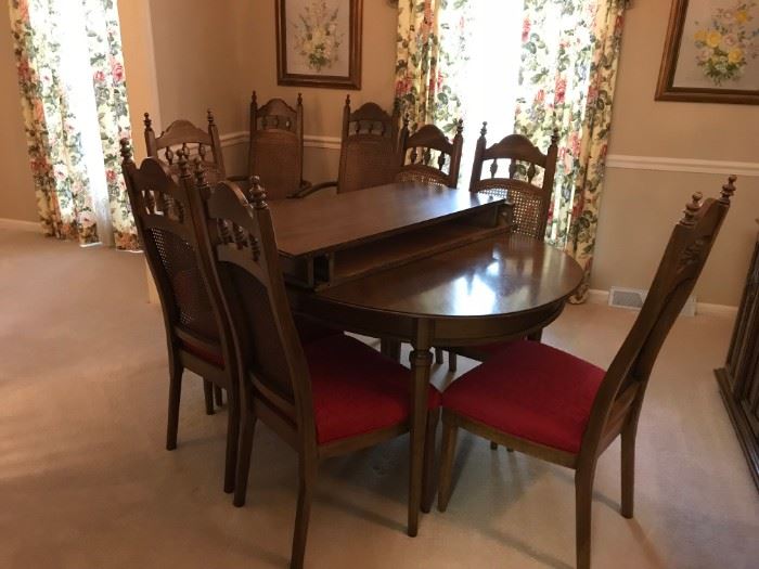 #1	Table w/2 leaves & 8 chairs  57-93x38x29	 $275.00 
