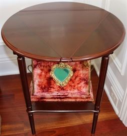 Dropleaf side table