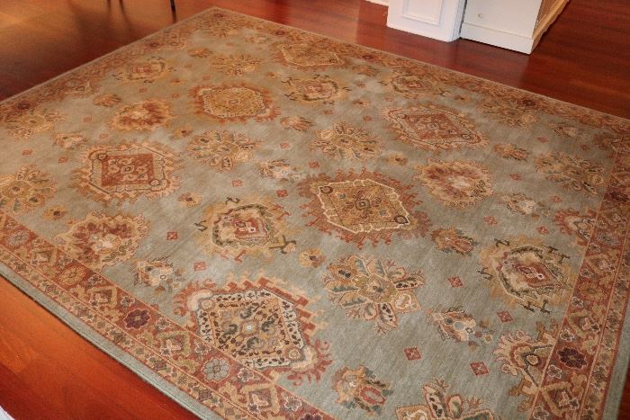10' x 7' area rug