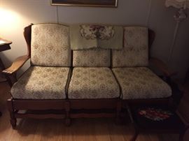 CH Hartshorn sofa (Early American)