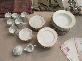 Mikasa "Invitation Gold" service for (12)