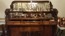 Anque oak buffet