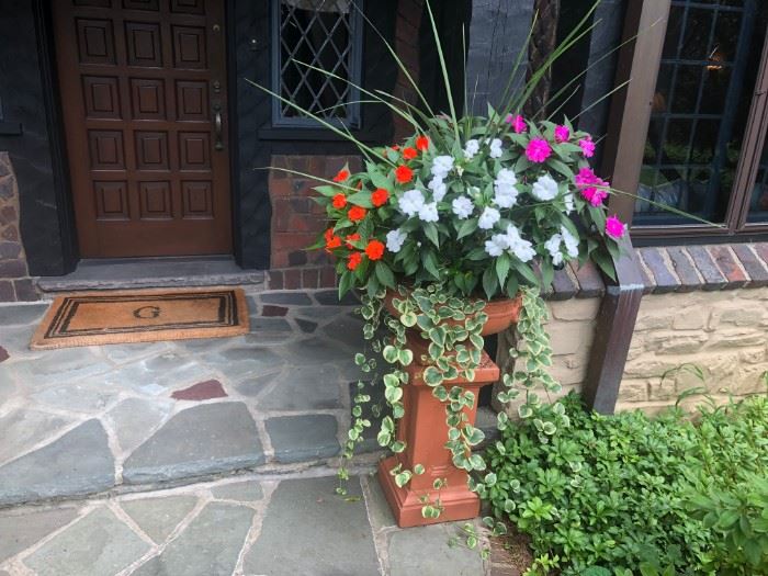 OUTDOOR TERRACOTTA PEDESTAL AND PLANTERS