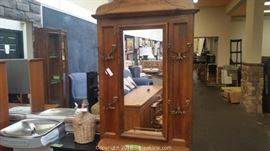 MANY MORE ITEMS. TO SEE ALL IMAGES & CURRENT BIDS GO TO https://www.gleatons.com/auction/224
