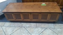 MANY MORE ITEMS. TO SEE ALL IMAGES & CURRENT BIDS GO TO https://www.gleatons.com/auction/224
