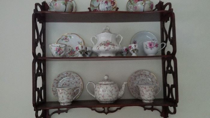 Vintage Tea Cups & Saucers 