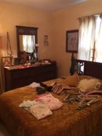Bed / Dresser with Mirror