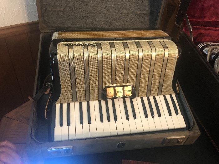 Small vintage accordian