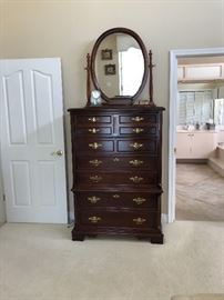 MATCHING GENTLEMANS MIRRORED CHEST 