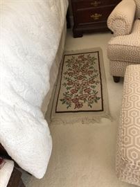 BEDSIDE RUG 