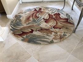 ENTRY ROUND WOOL RUG  NICE! 