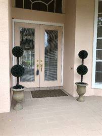 SALE WILL ENTER THROUGH THE FRONT DOOR 🤓