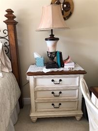 COORDINATING NIGHT STAND 