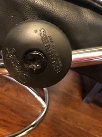 EKRONES STRESSLESS LOUNGE CHAIR & OTTOMAN 