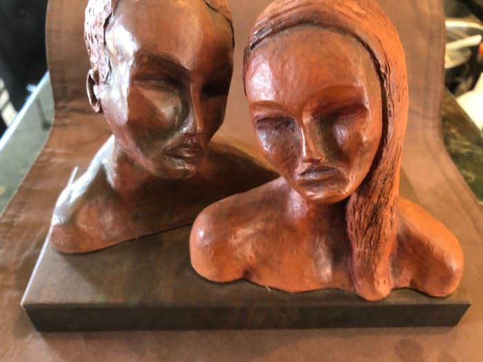 CARVED WOODEN COUPLE 