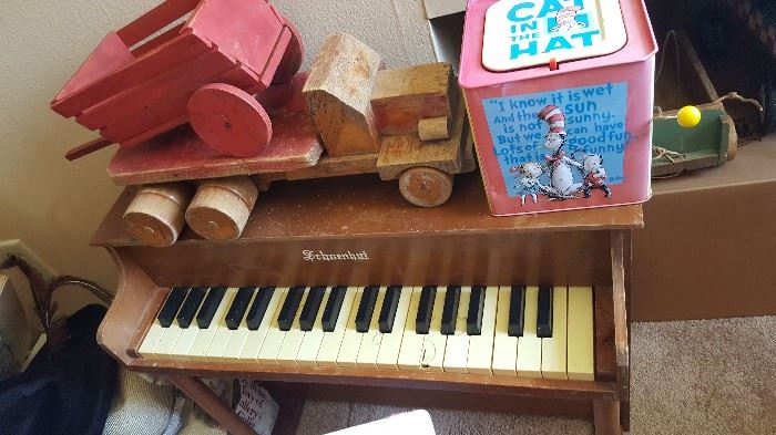 SHOENHUT child's piano