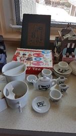 Children's tea sets, miniatures