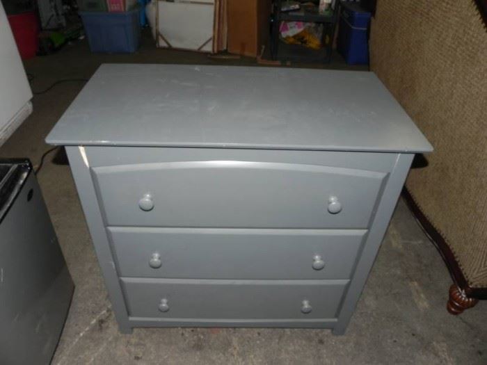 3 drawer dresser