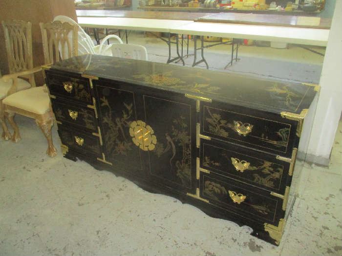 Oriental cabinet, black lacquer, inlaid