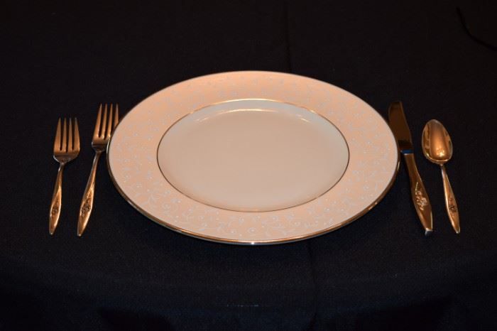 Lenox Ambassador Collection "Pearl Innocence" 10 Dinner Plates