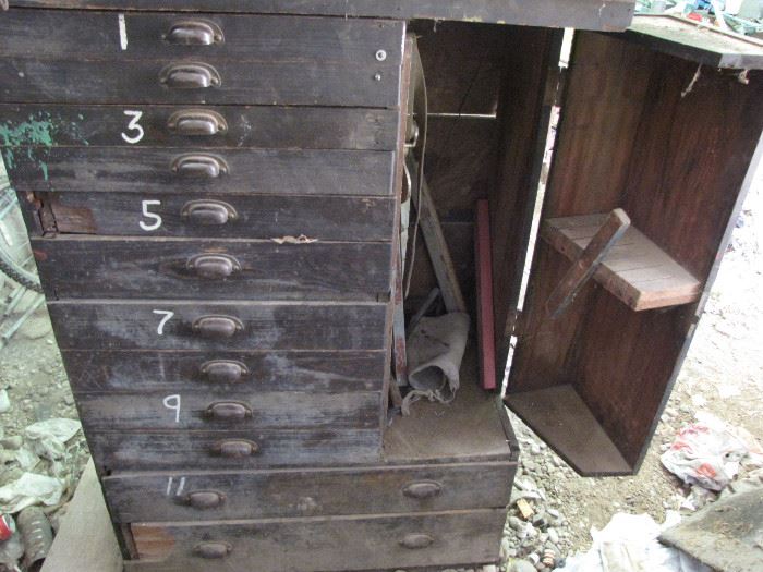 Very nice shop chest and swinging door for saws. Many tools included.