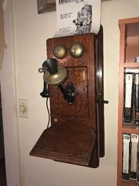 Oak Kellog wall phone