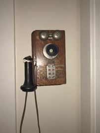 Oak Bi-une automatic telephone Boston