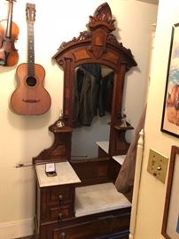 dresser to bedroom suite