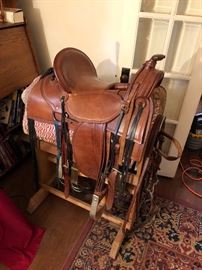 Pullman saddle on mount