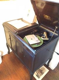 Working Victor Victrola