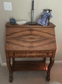 Beautiful wood secretary desk, excellent condition