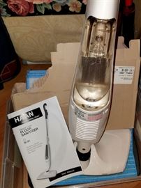 Haan floor steamer