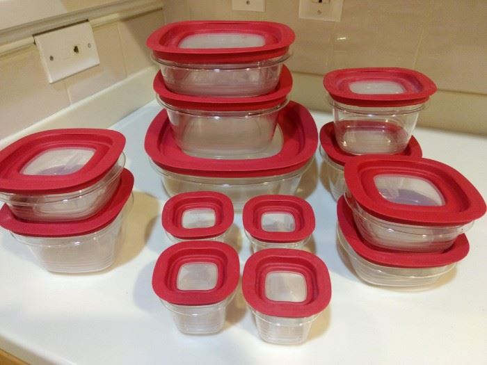 $10.00 Rubbermaid container lot 