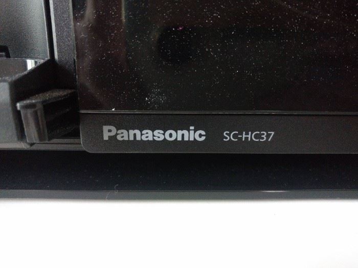 Panasonic SC-HC37 CD player and ipod docking station