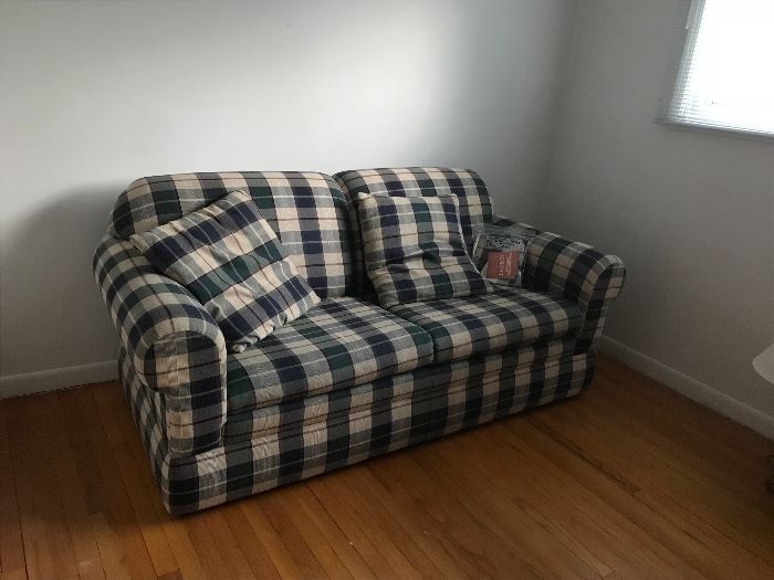 Lazy boy queen size sofa sleeper