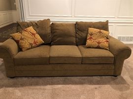 Couch -in excellent condition 